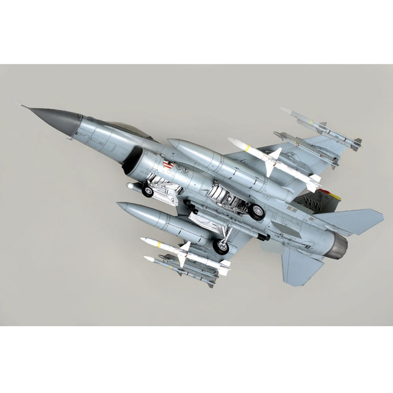 TAMIYA 1/48 Lockheed Martin F16CJ (Block 50) Fighting Falcon