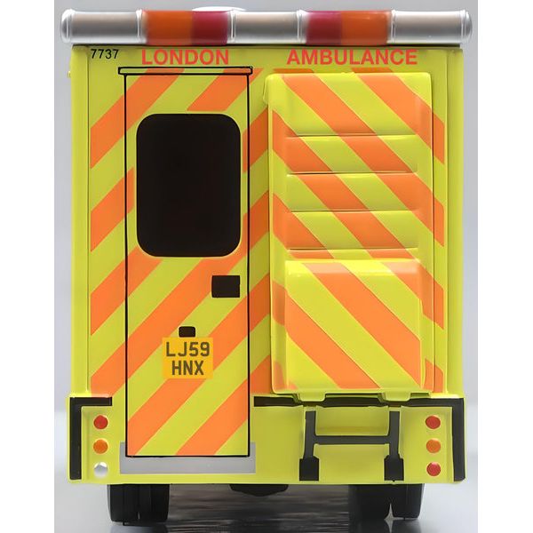 OXFORD 1/76 Mercedes Ambulance London Ambulance Service