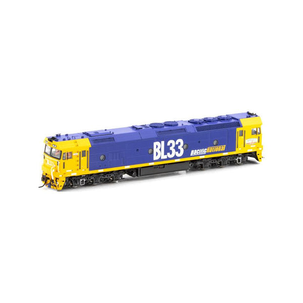 AUSCISION HO BL33 Pacific National Rural & Bulk with Wakefield Stickers - Blue/Yellow