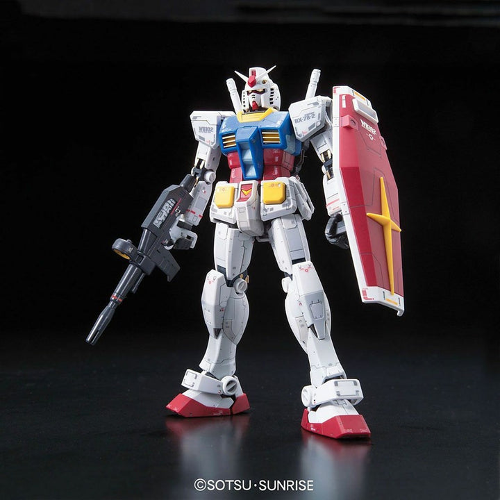 BANDAI 1/144 RG RX-78-2 Gundam