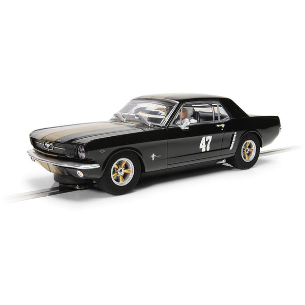 SCALEXTRIC Ford Mustang - Black and Gold