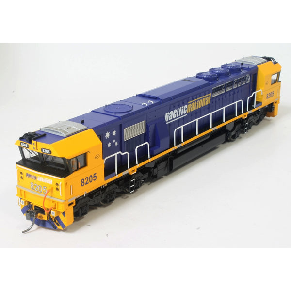 ON TRACK MODELS HO Pacific National 82 Class Loco 8205
